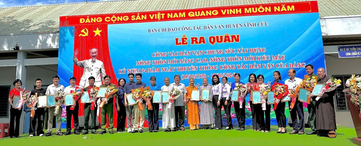 Lễ ra quân công tác dân vận nhân kỷ niệm 94 năm ngày truyền thống công tác dân vận của Đảng (15/10/1930-15/10/2024) và 25 năm “Ngày Dân vận cả nước” (15/10/1999-15/10/2024)